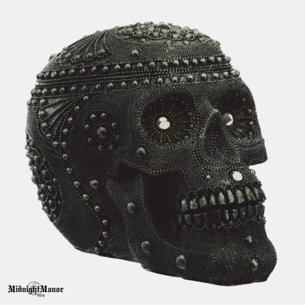 Numirėlio Skrynios Kaukolė Sidabro Atspalvių Perlų Vėriniais